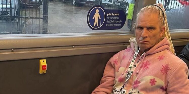 Глад мори трансджендърите, показва проучване на Острова