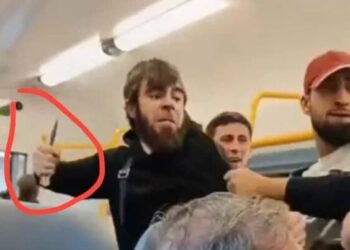 Брадати кавказци извадиха ножове на руска кондукторка, спецназ зрелищно ги изтърбуши ВИДЕО