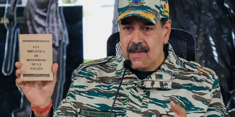 Мадуро нареди мобилизация на фона на заплахите от Белия дом