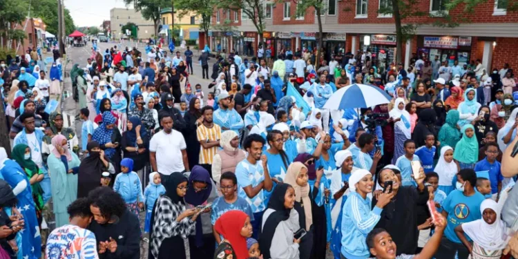 Кметът на Минеаполис говори на сомалийски: „Този град е ваш, на вас от Могадишу…“ ВИДЕО