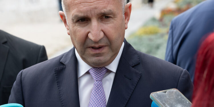 Радев: Изборите в Пазарджик са олицетворение на превзетата държава