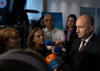 Радев: Пеевски управлява, Борисов изпълнява – това е коалицията „Магнитски“