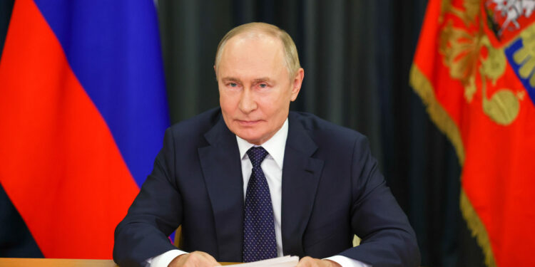 Путин: Кораб на НАТО се отърка в “Буревестник” – нека гледат. На бойно дежурство застава и “Сармат”