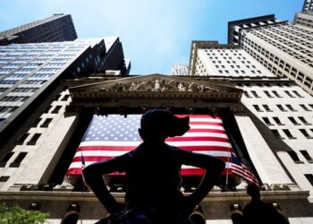 Пол Крейг Робъртс: Демокрацията заличава белите американци