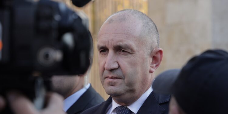 Радев: Само партията, която лично аз обявя, може да бъде моя партия. Политическата класа затъва в блатото на беззаконието