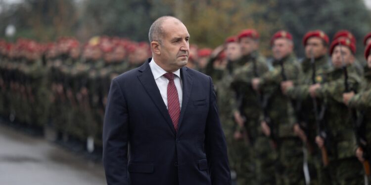 Радев: Коалицията „Магнитски“ затъва, Борисов се оплита, а нефтената рафинерия в Бургас може да последва сценария с „Булгартабак“