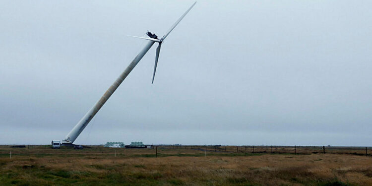 Лоши новини за България и Европа – въпреки милиардите за ВЕИ и батерии резултатът е недостиг на електричество и високи цени