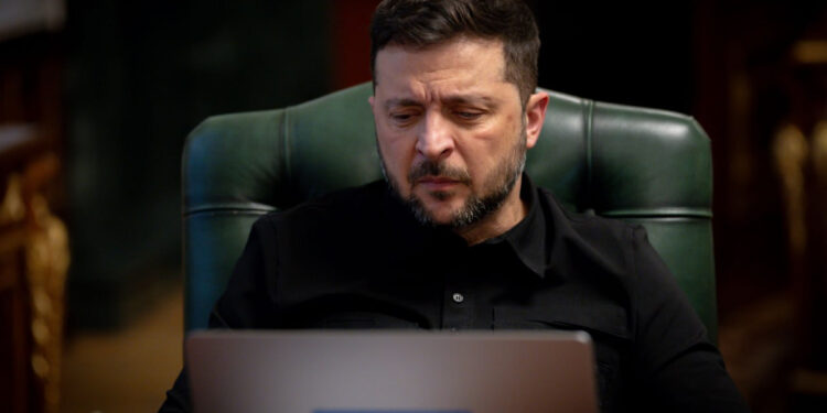 Арестович: Не просто резиденция, Украйна атакува командния пункт на Русия за ядрена война ВИДЕО