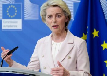 Фон дер Лайен поиска Тръмп да не се бърка в “европейската демокрация”