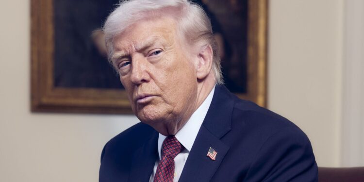 Тръмп: Лейтенантите на Зеленски одобриха предложението за мир, а той се прави на ощипан… време е за избори